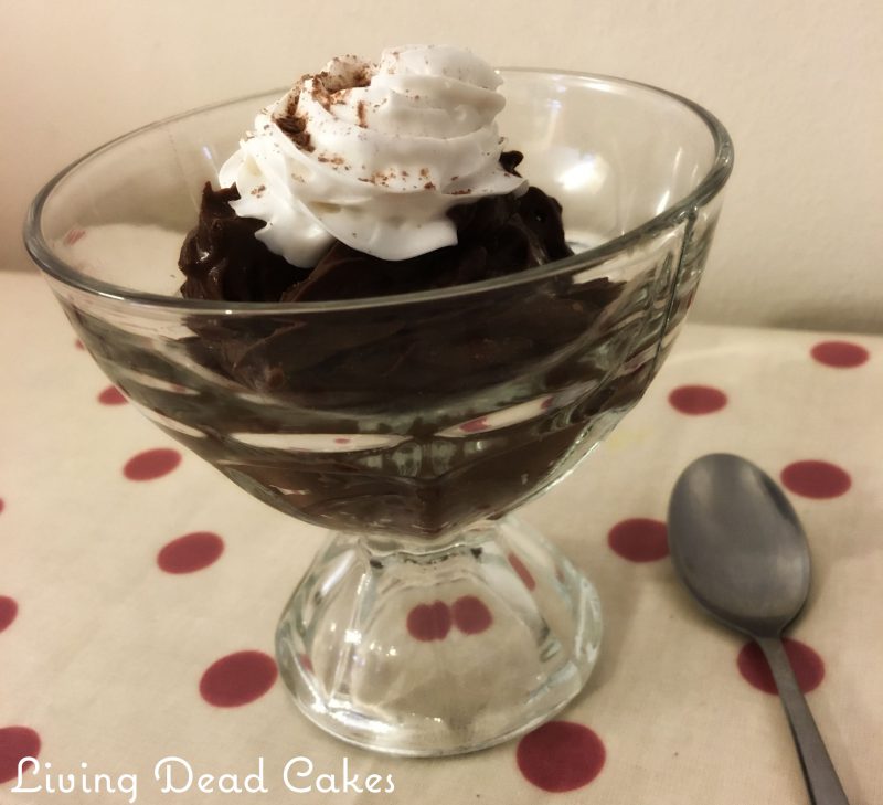 Chocolate avocado mousse – Living Dead Cakes